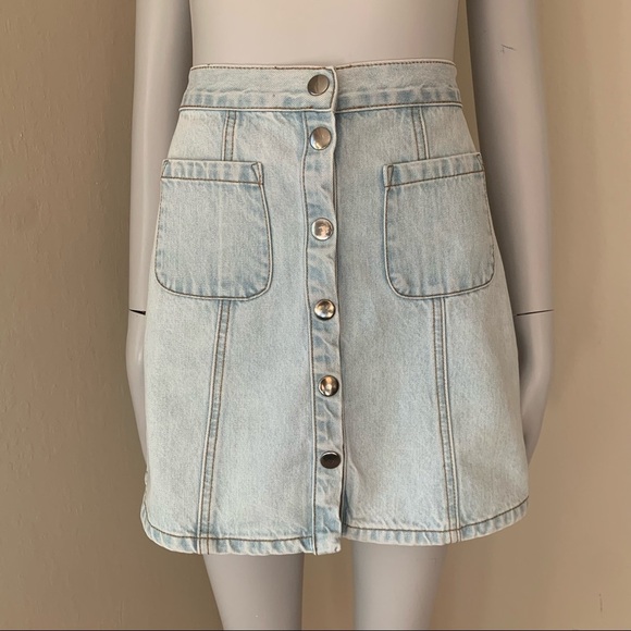 BDG Light Blue Denim Snap Front Pocket Mini Skirt Size Small - Picture 5 of 15